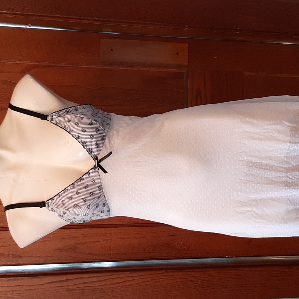 Basic universal Nightgown.  38B. NWOT